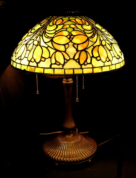 Tiffany Studios, 16" Crocus Lamp