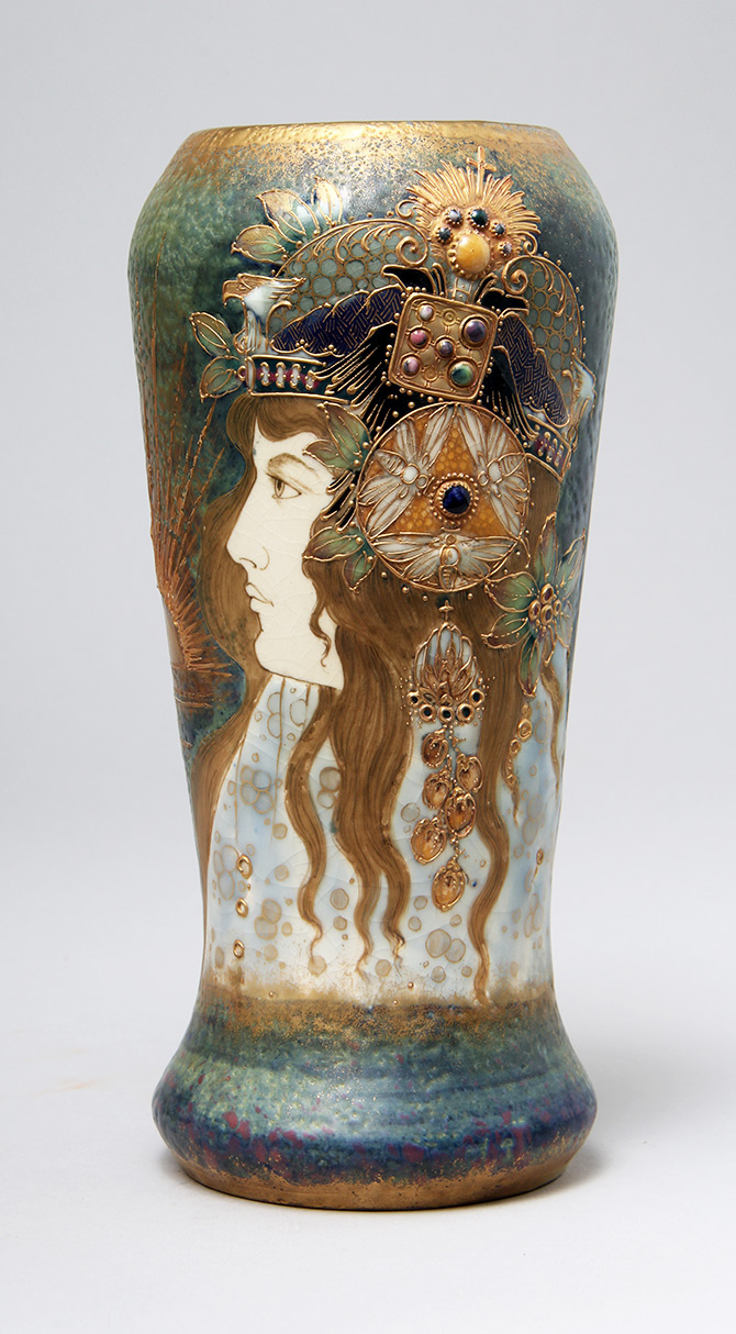 Amphora, Portrait Vase