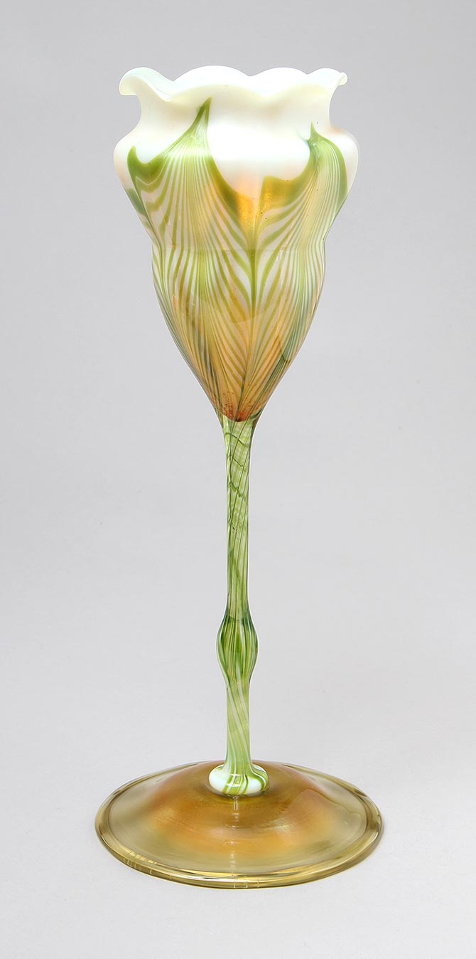 Tiffany Favrile, Floriform Vase