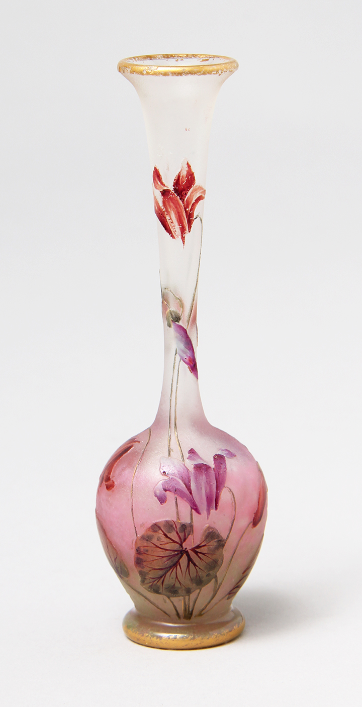 Daum Nancy, Cyclamen Vase