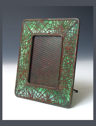 Rounded corner frame
