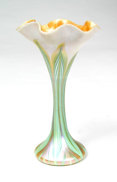 Quezal, Floriform Vase