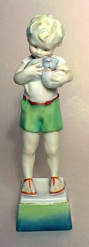 Other Makers, Figurine