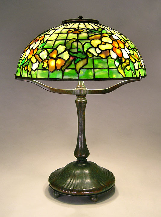 Tiffany Studios, 16" Pansy Lamp