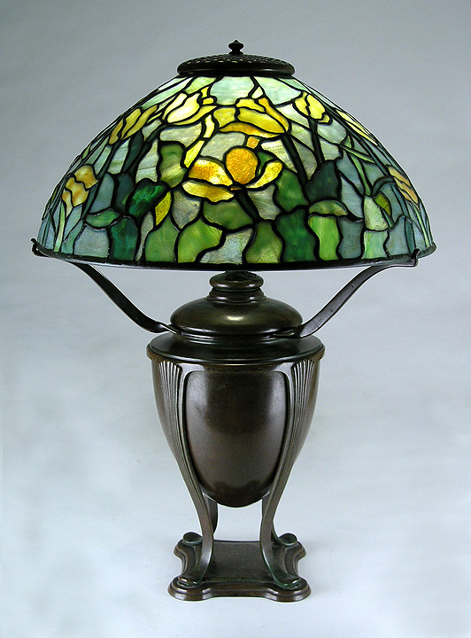 16" Tulip Lamp