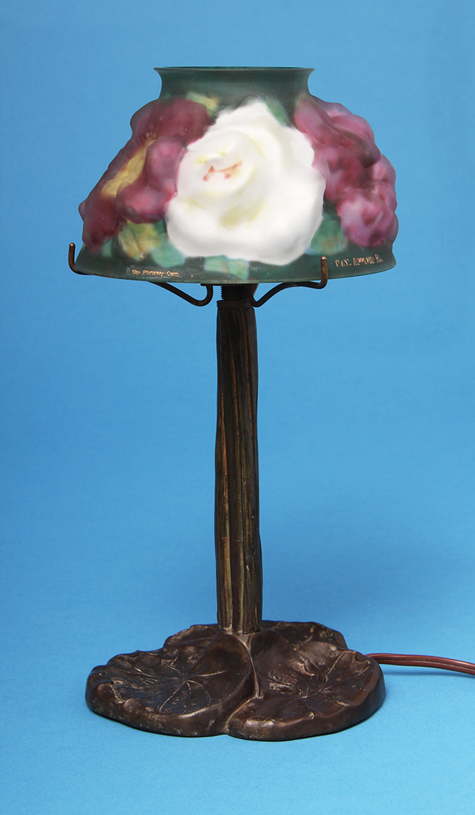 Pairpoint, Puffy Roses Boudoir Lamp