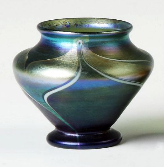 Tiffany Favrile, Blue decorated mini vase