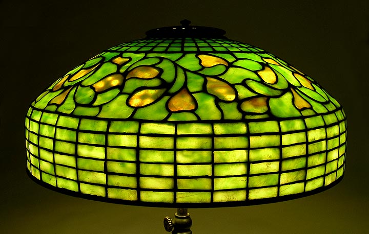 Tiffany Studios, 18" Whirling Leaf Shade