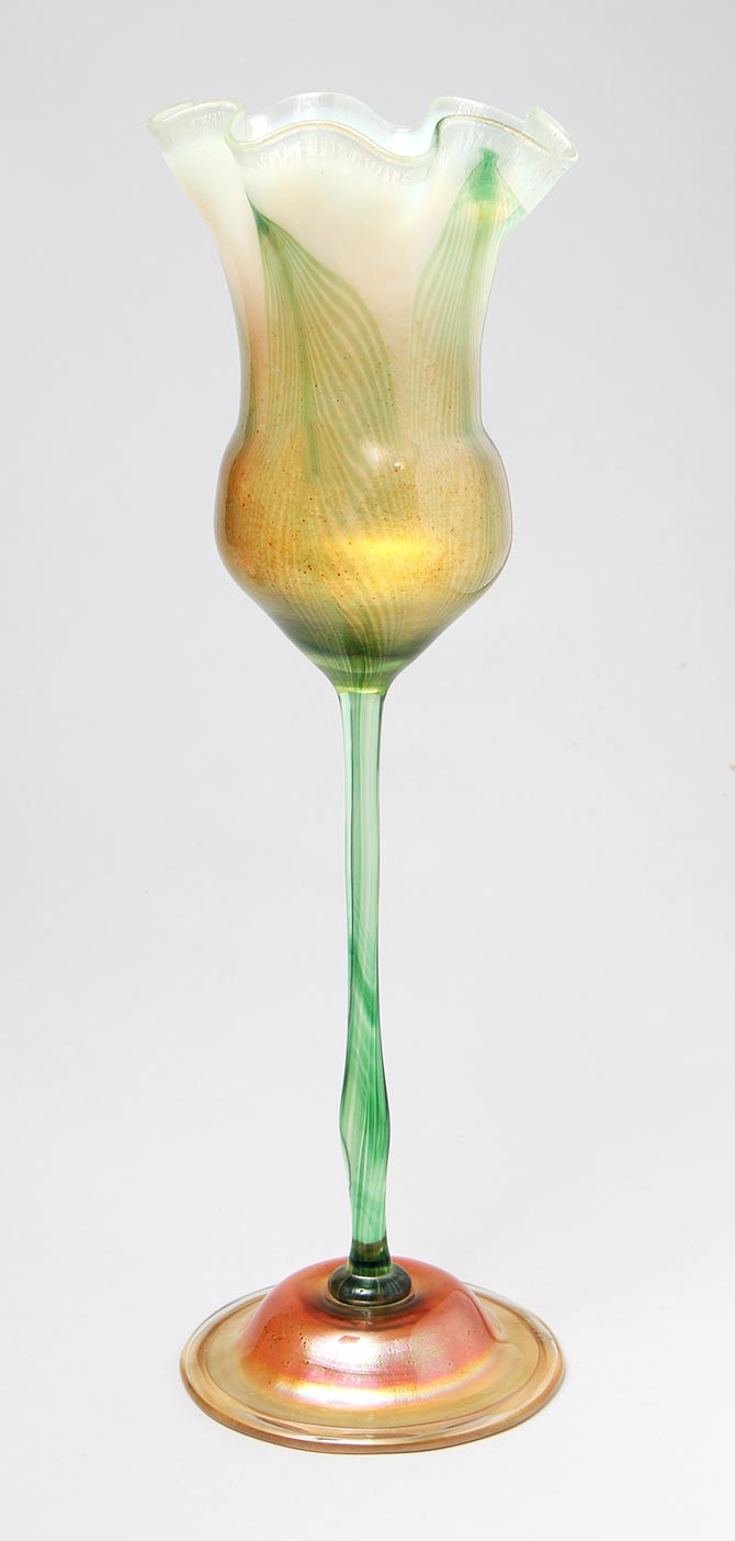 Tiffany Favrile, Floriform Vase