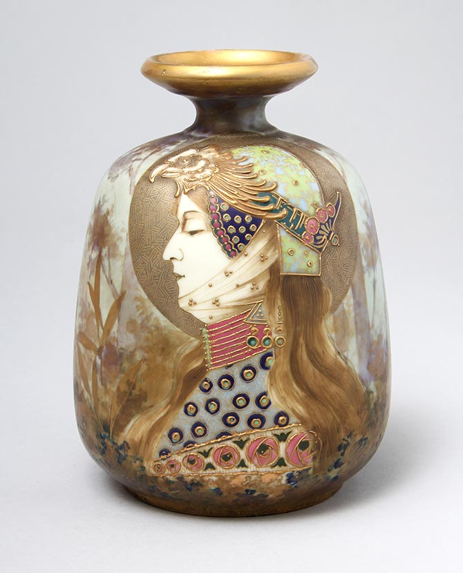 Amphora Portrait Vase