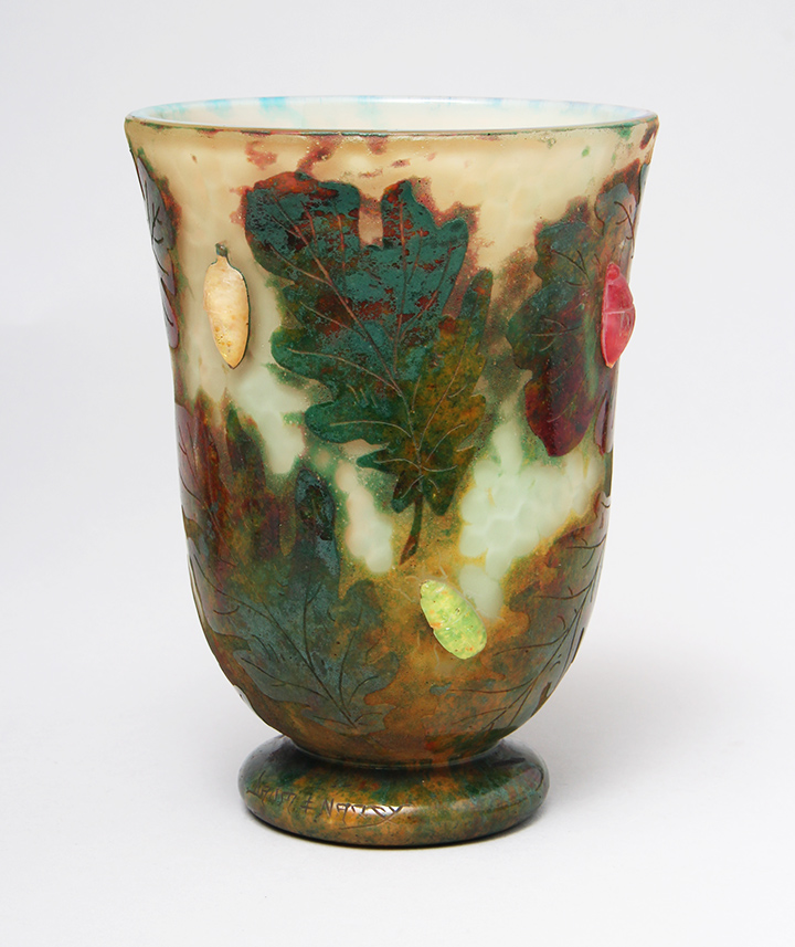 Daum Nancy, Applied Acorn Vase