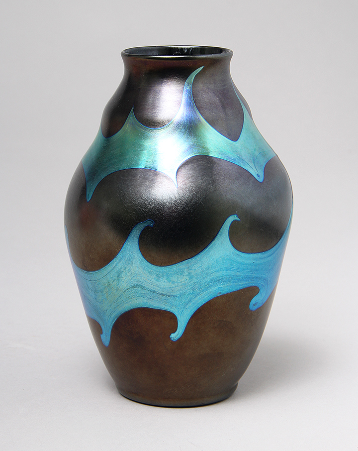 Tiffany Favrile, Black decorated vase