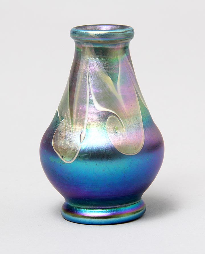 Tiffany Favrile, Blue decorated mini vase