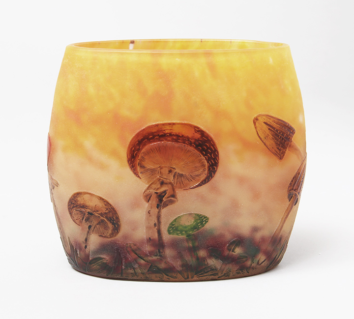 Daum Nancy, Mushroom Vase