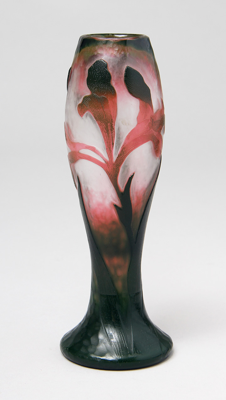 Daum Nancy, Floral Martelé Vase