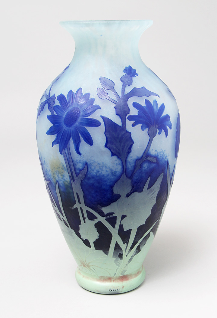 Daum Nancy, Blue Daisy Vase