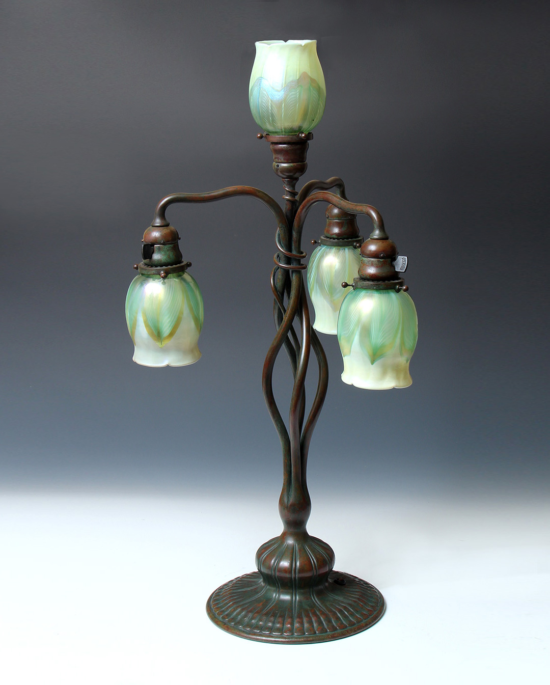 Tiffany Studios, 4-branch Tulip lamp