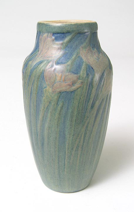 Newcomb, Vase