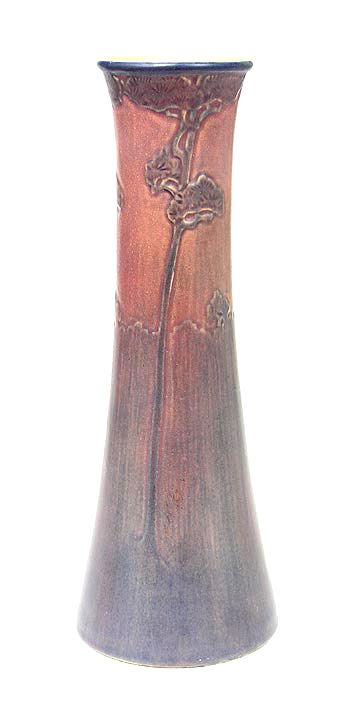 Newcomb, Red scenic vase