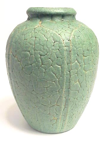 Grueby, Vase