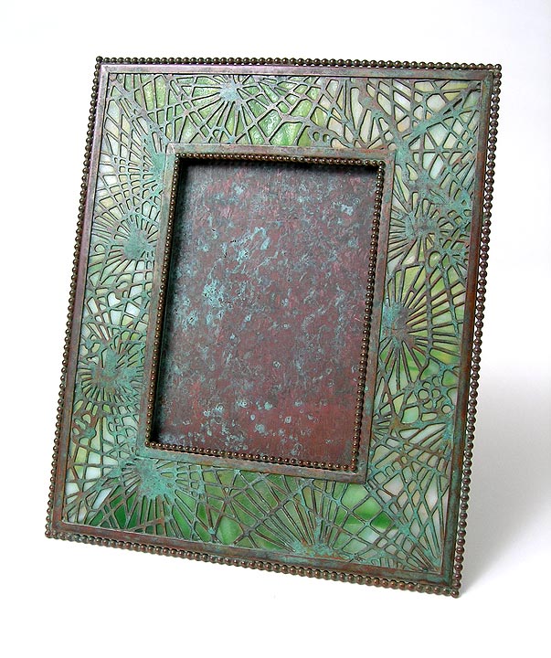 Pine Needle, Frame