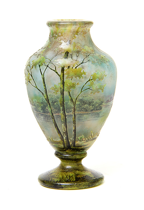 Daum Nancy, Scenic Mini Vase