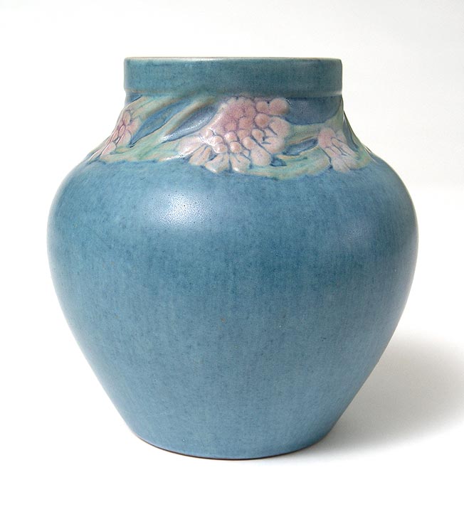 Newcomb, Vase