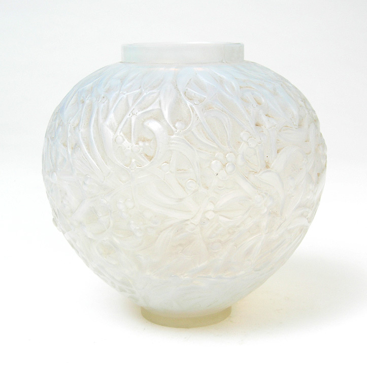 R. Lalique, Gui Vase